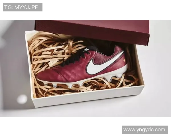 足球明星联手设计个性鞋垫展现运动风采与时尚魅力